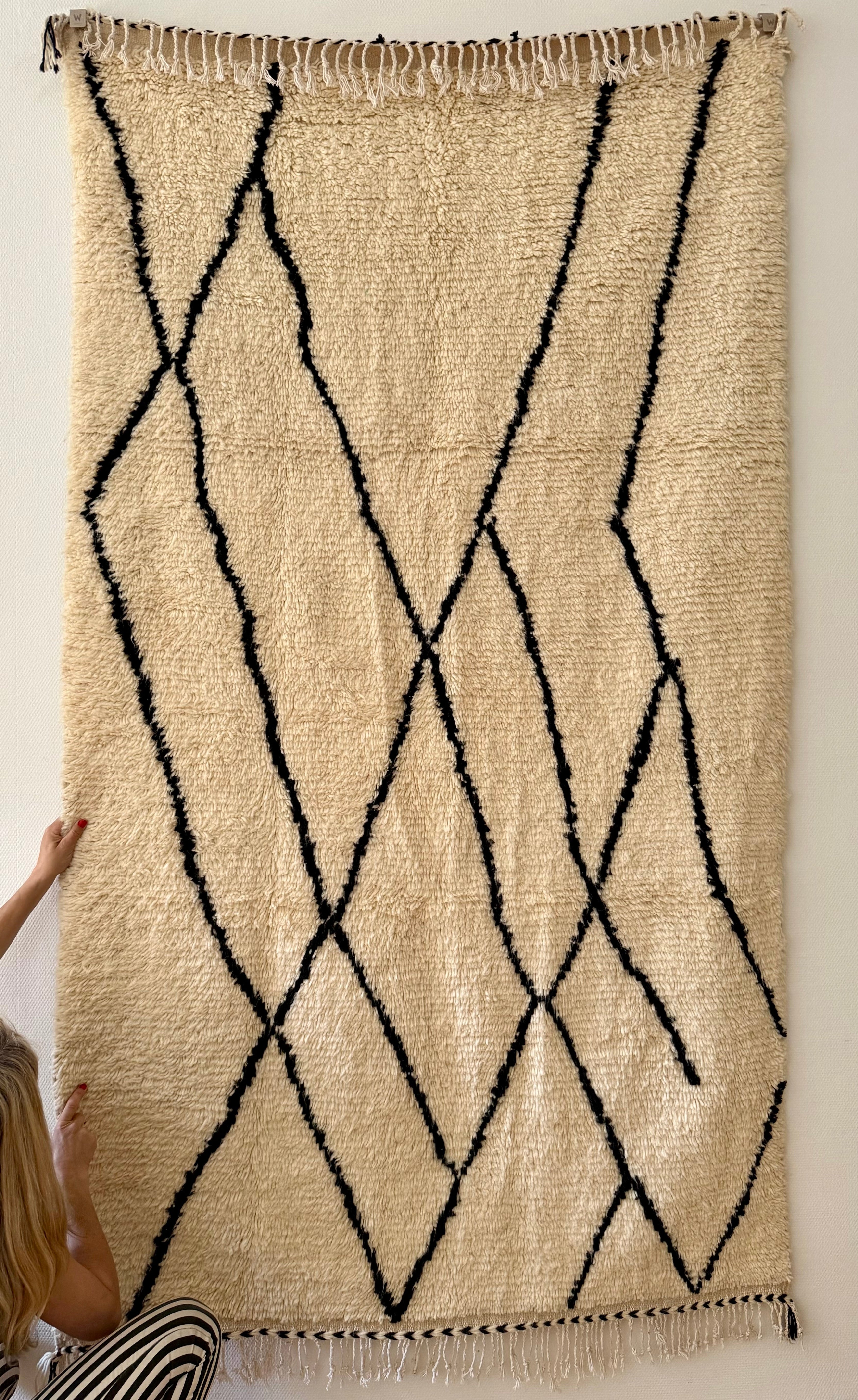 Azilal 250 x 150 Lane (No. 16)