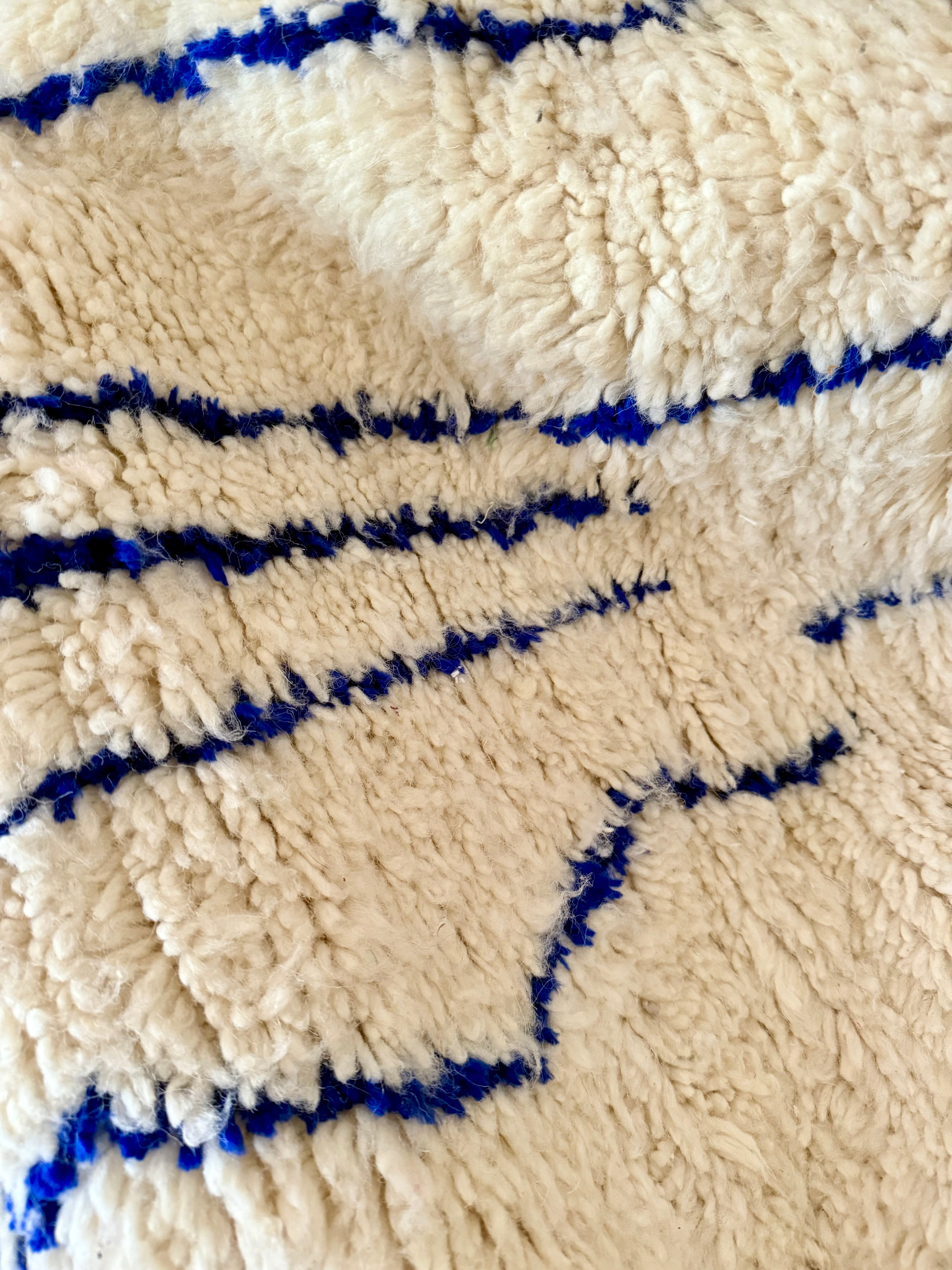 AZILAL 313 x 208 Saphir (No. 138)